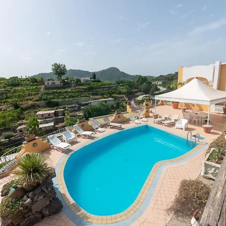 Rosalia Aparthotel 2*