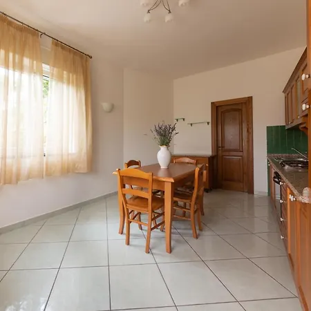 Aparthotel Rosalia Barano dʼIschia